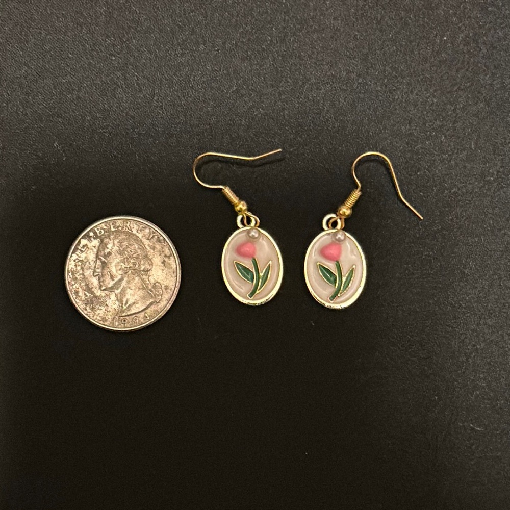 Beautiful Tulip Earrings 🌷